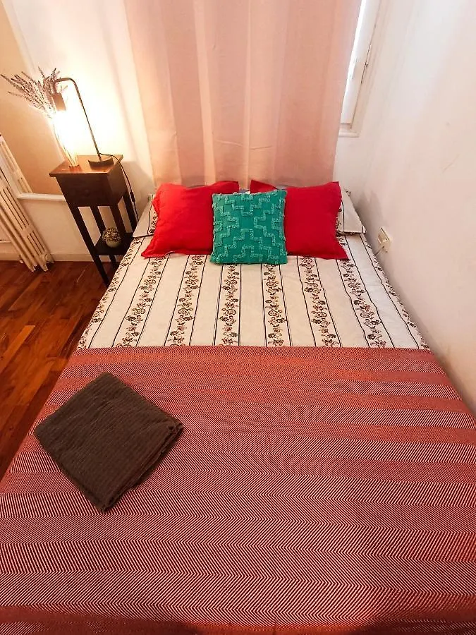 Urquinaona Rooms
